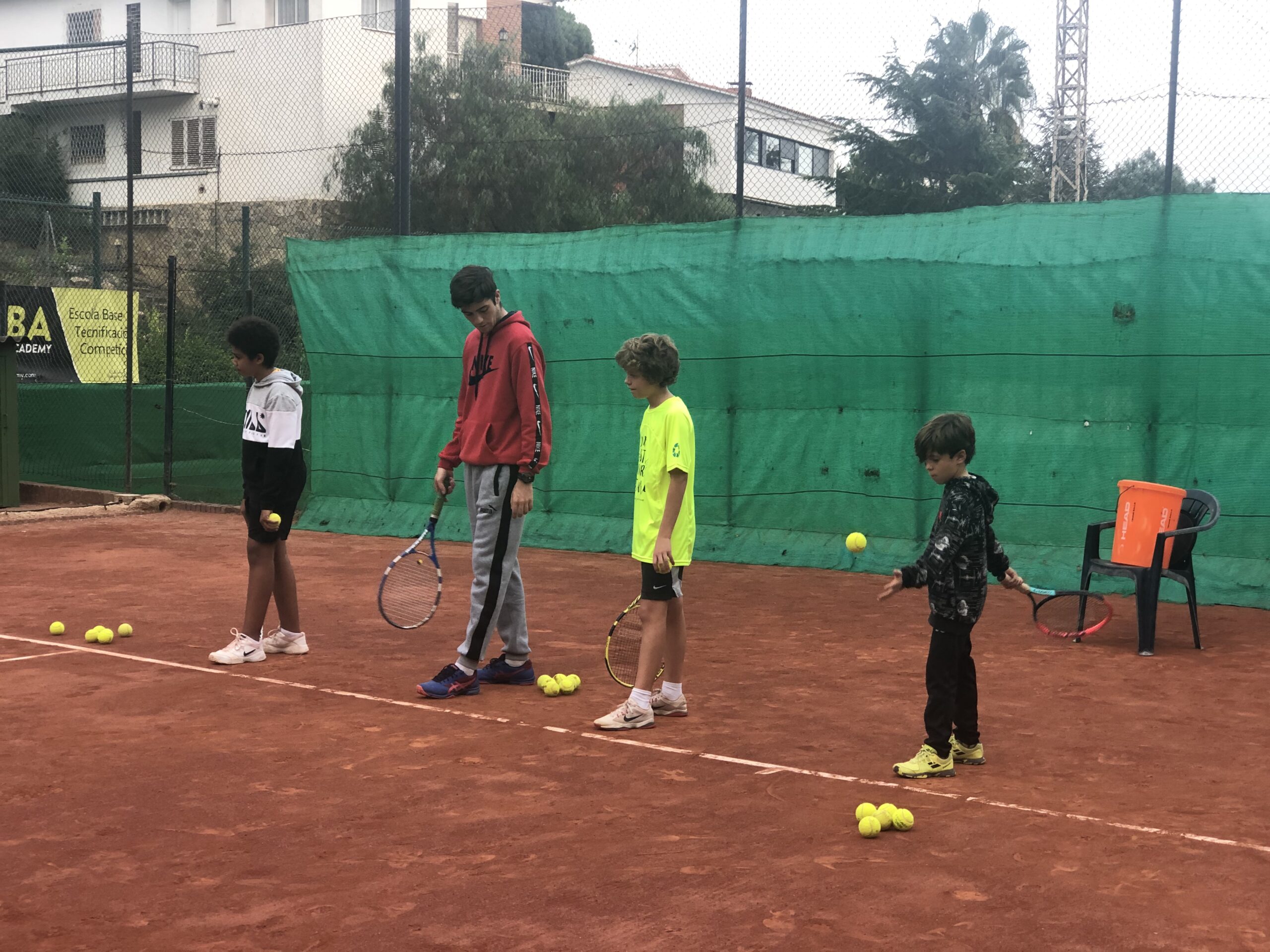 MBA-Tennis-Academy- El saque (8)