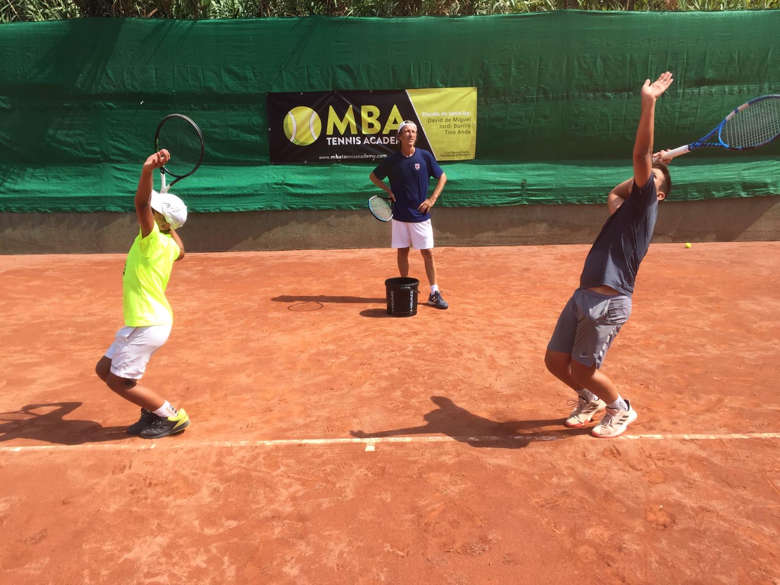 MBA-Tennis-Academy- El saque (7)