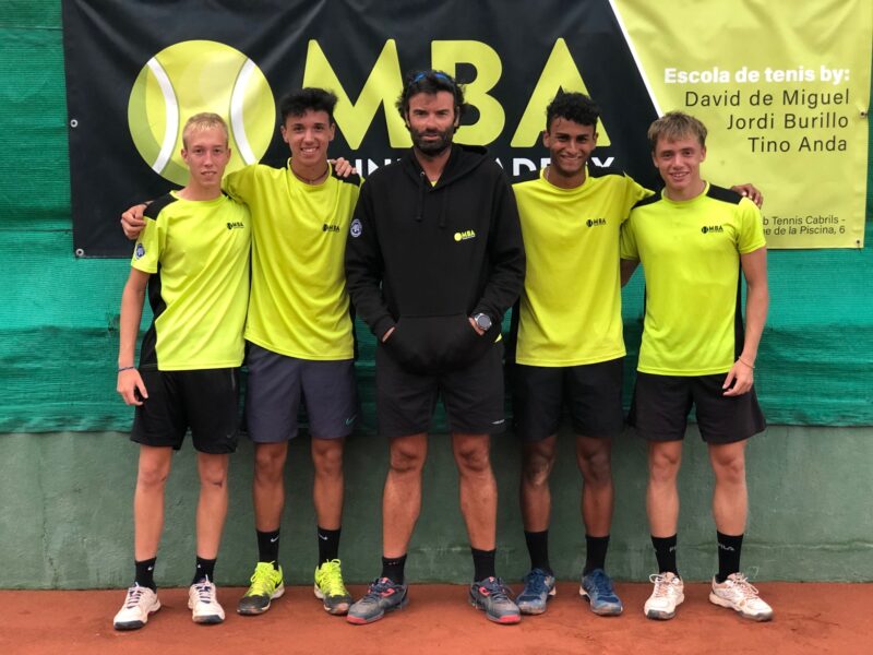 Equipo JUnior masculino MBA Tennis ACademy Club Tennis Cabrils 2021