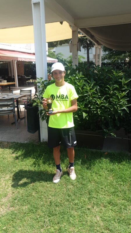 Xavi Gimenao - MBA Tennis player