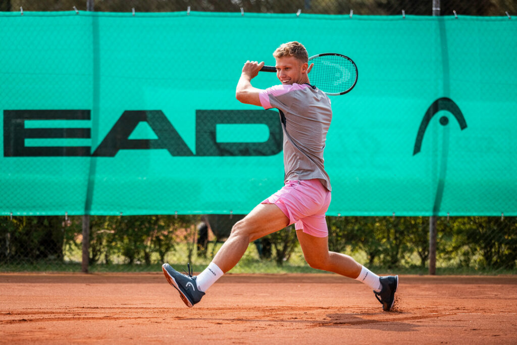 programas de tenis semanales para adultos - MBA tennis Academy