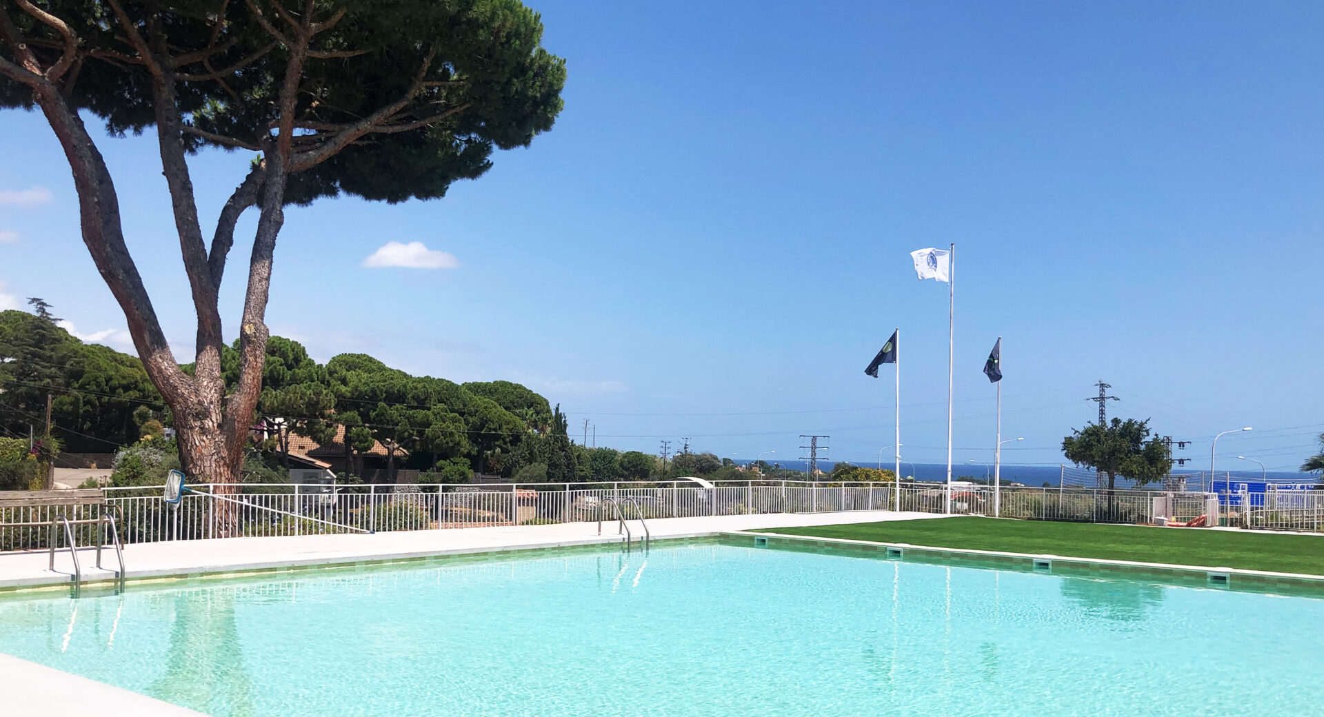 Slider Campus MBA Tennis Academy - Piscina