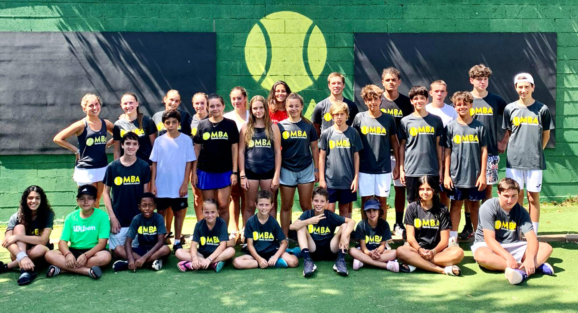 Slider Campus MBA Tennis Academy - alumnos